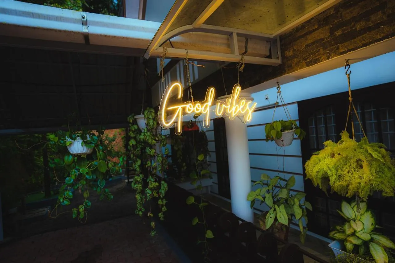 Good Vibes Apartment Kallar Vattiyar Homestay